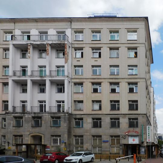 Blok przy ulicy Nowogrodzkiej 62A