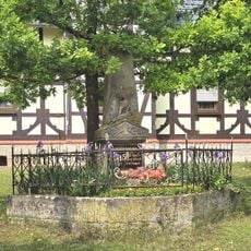 Pomnik wojenny