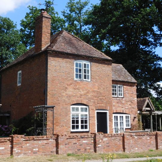 Lock House, Lock 34, At Sp 252 664 On Grand Union Canal