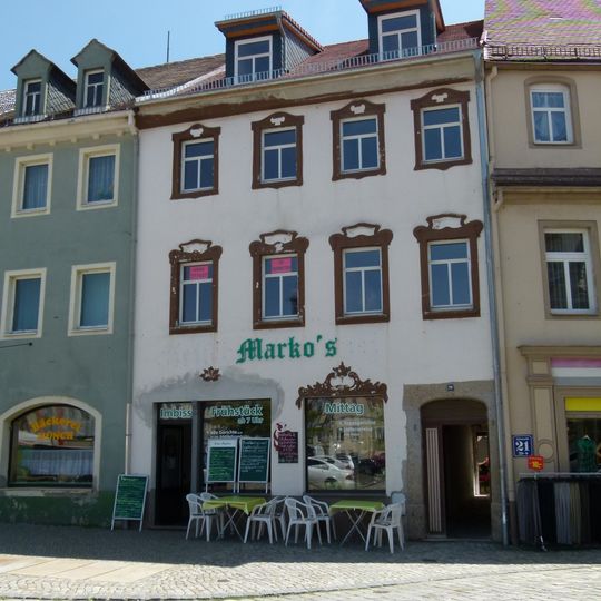 Wohnhaus mit Laden in geschlossener Bebauung Altmarkt 20
