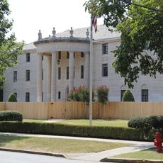 Beta Theta Pi Fraternity House