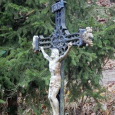 Gusseisenkreuz in der Hirschbachgasse