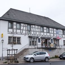 Wohn- und Geschäftshaus