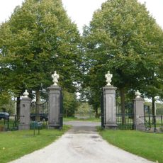 Smeedijzer hek aan de overtuin van "het Manpad"