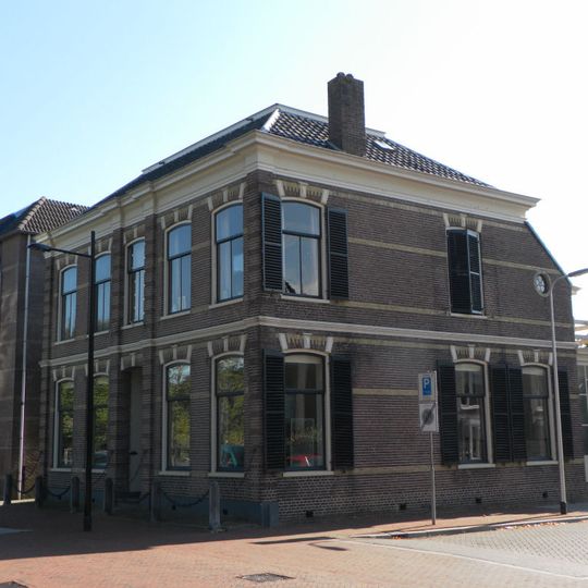 Woonhuis in eclectische stijl met neo-renaissancekenmerken