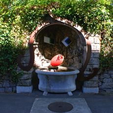 Favourite niche fountain / Blaugrüner Blick