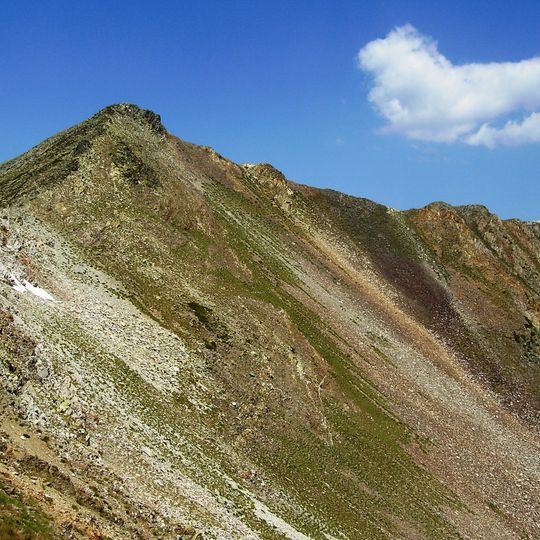 Tres Provincias peak