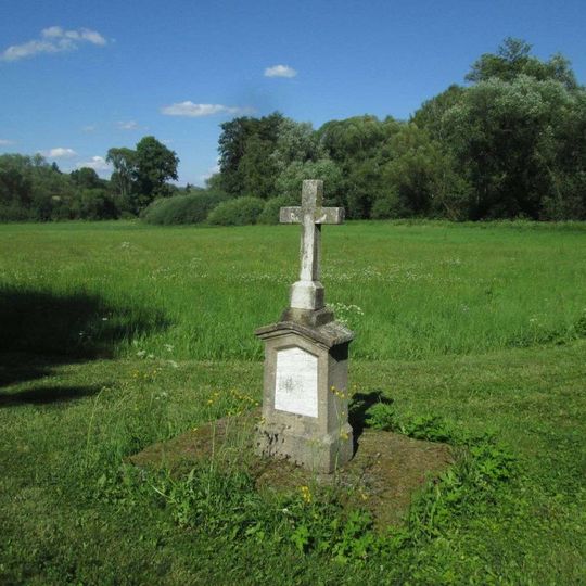 Kříž severně od Mirošova