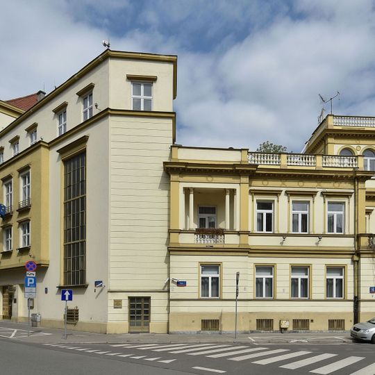 Kamienica hrabiego Uwarowa