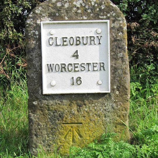 Milestone, Cleobury Road, Clows Top