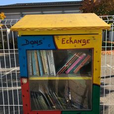 Public bookcase of Beynost