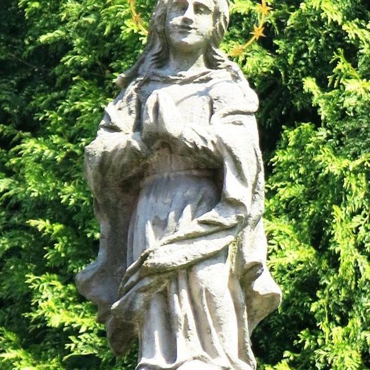 Socha Panny Marie u kostela v Růžové