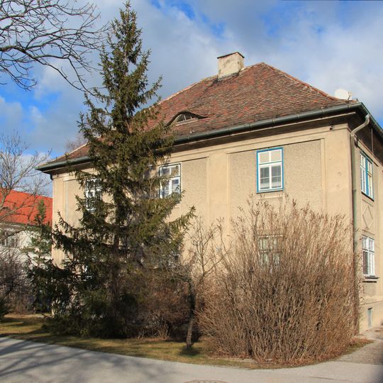 Arbeiter-/Angestelltenwohnhaus