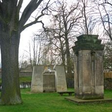 Kriegerdenkmal für die Gefallenen des 1. Weltkrieges Dorfstraße 1 (neben)