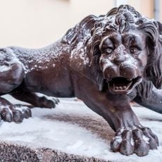 Две фигуры львов (малые) из усадьбы А.А. Аракчеева «Грузино», чугун (Великий Новгород)