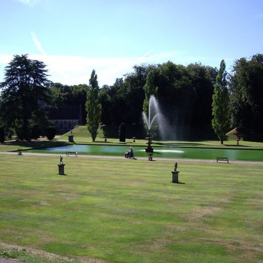 Garden Ornaments And Furniture In The Italianate Gardens