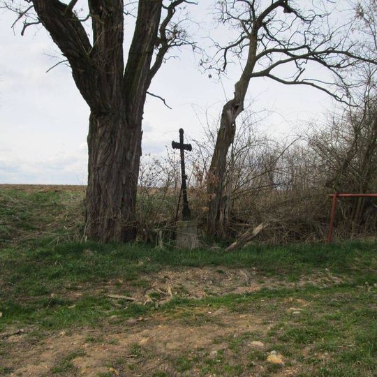 Kříž nad Račinou