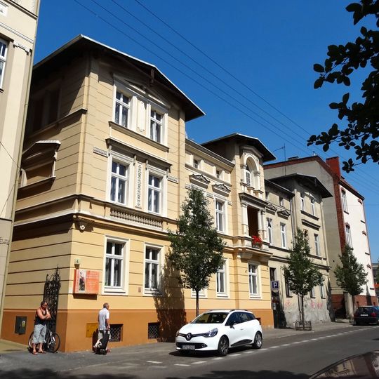 Obrońców Bydgoszczy 2-4