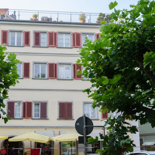 Wohn- und Geschäftshaus