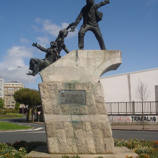 Monument to Dez do Marzal