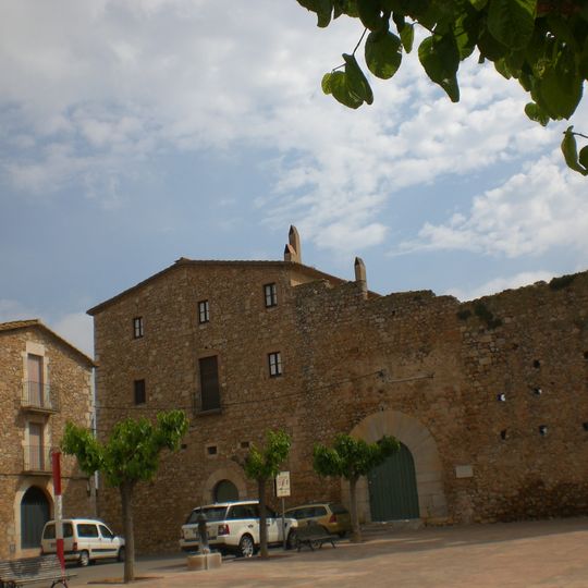 Castle of Albons