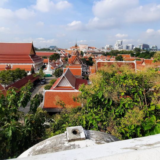 Rambuttri Village