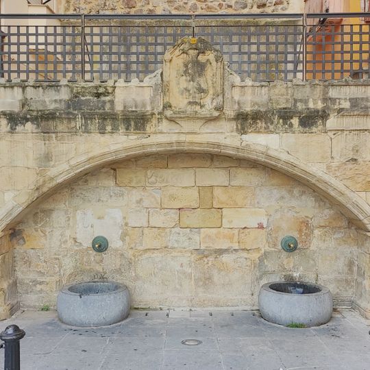 Fuente De Los Tres Caños