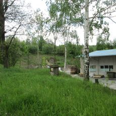 Kříž nad Radnicemi u silnice na Zbiroh