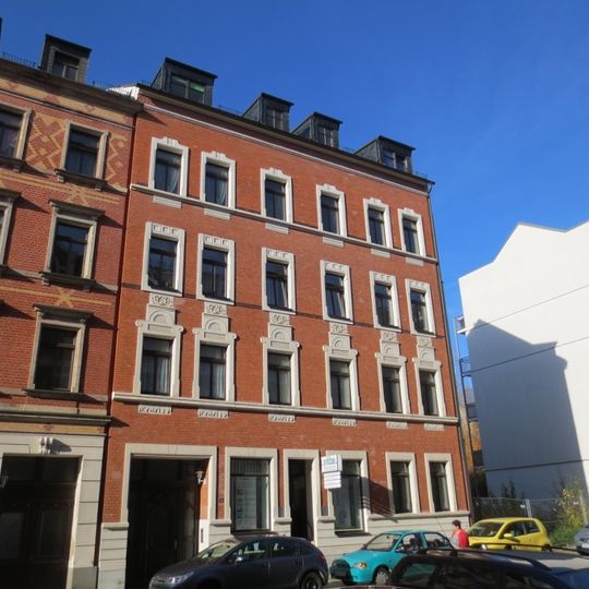 Mietshaus in geschlossener Bebauung konzipiert Ludwigstraße 27