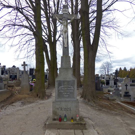 Hlavní kříž jemnického hřbitova