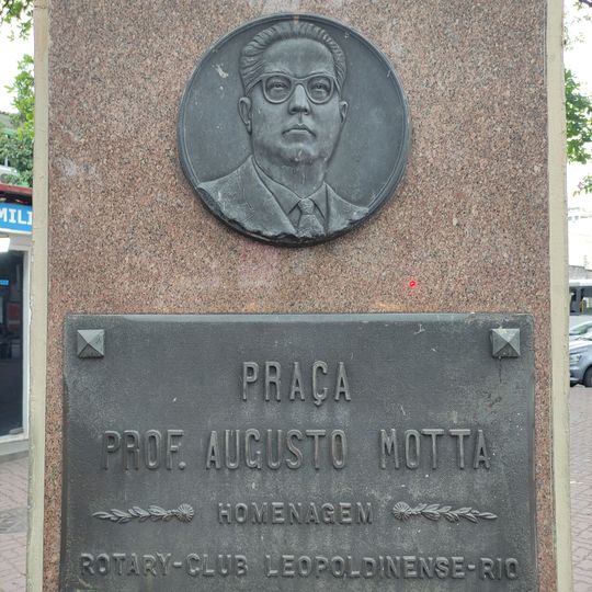 À Augusto Motta