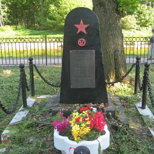 Братская могила рабочих Кировского завода