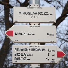 Rozcestník Miroslav rozcestí