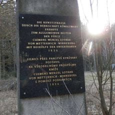 Pomník výstavby silnice na Pozorce u Sekerských Chalup