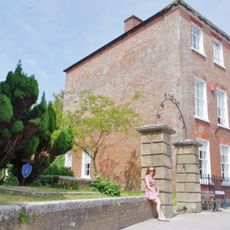 Ivy House No 63 And Area Railings Twynham House