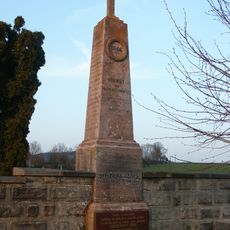 Pomník padlým 19.6.1866 z 42.pěšího pluku u hřbitova v Horním Lochově