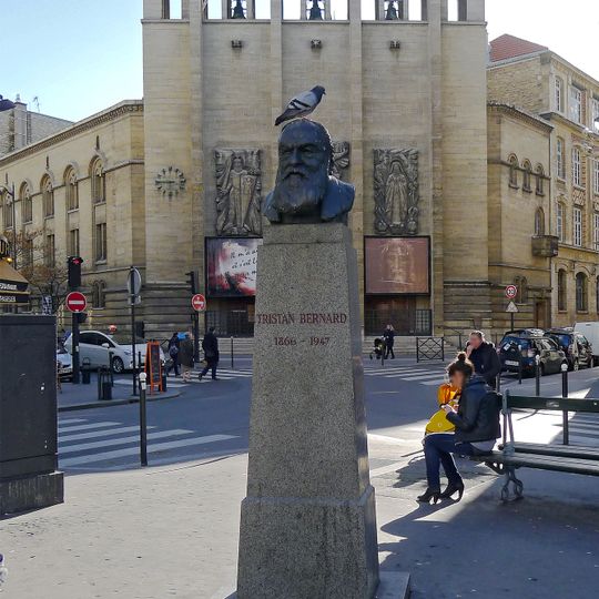 Monument to Tristan Bernard