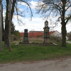 Pomník padlým v Horních Chvatlinách