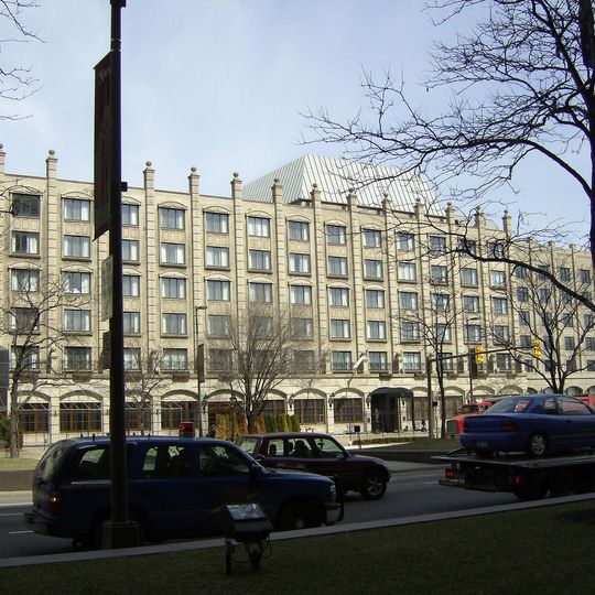 Hotel St. Regis, Detroit