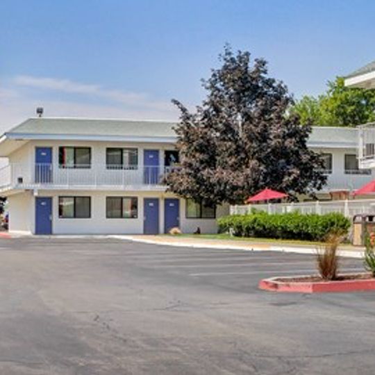 Motel 6