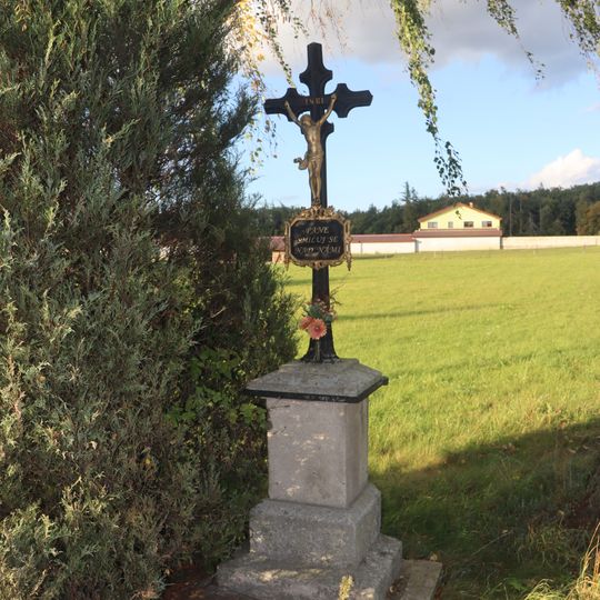 Kříž v Chroustově