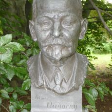 Pomník Otmara Vaňorného v parku Slavín v Rychnově nad Kněžnou