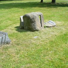 Žulová plastika v parku Bažantnice v Milevsku (2)