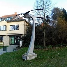 Kovová plastika u Parazoo ve Vlašimi