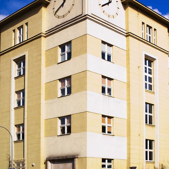 Budynek urzędu skarbowego przy ulicy Lindleya 14