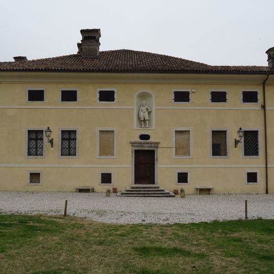 Palazzo Lodron