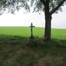 Kříž západně od Drahonic