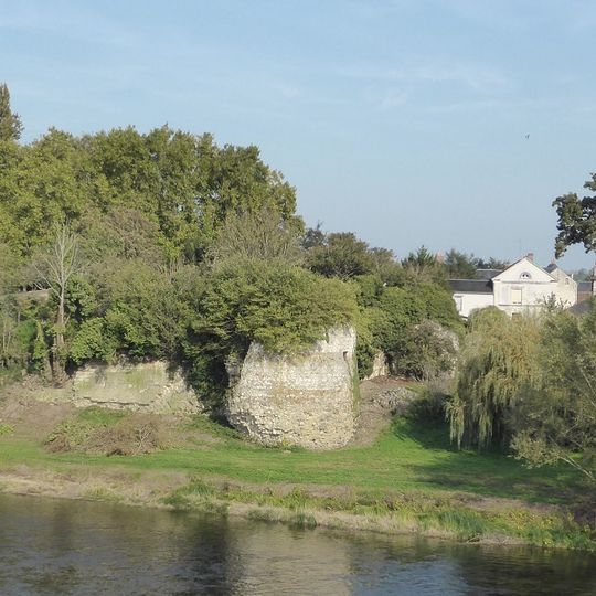 Vestiges du château de Nouâtre
