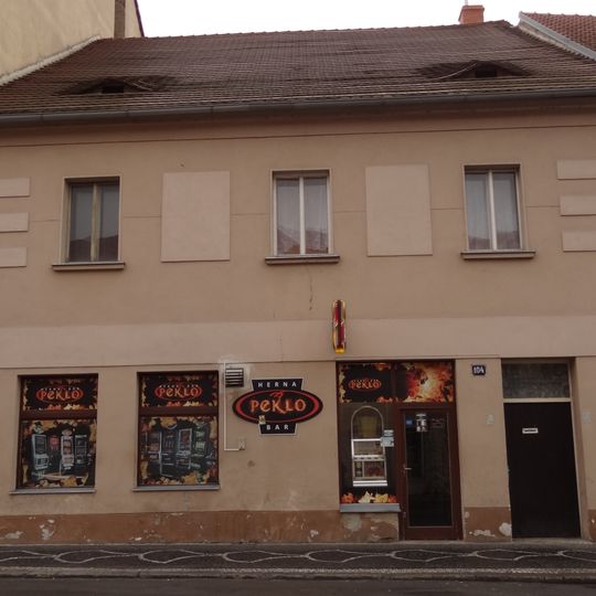 Náměstí Jana z Dražic 104