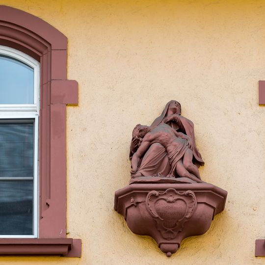 Wohn- und Geschäftshaus